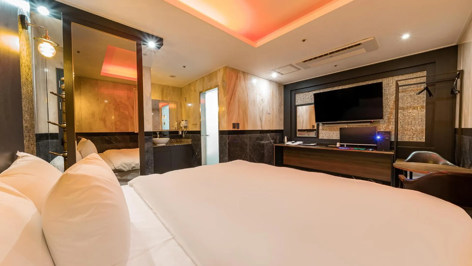 Hotel Signature location