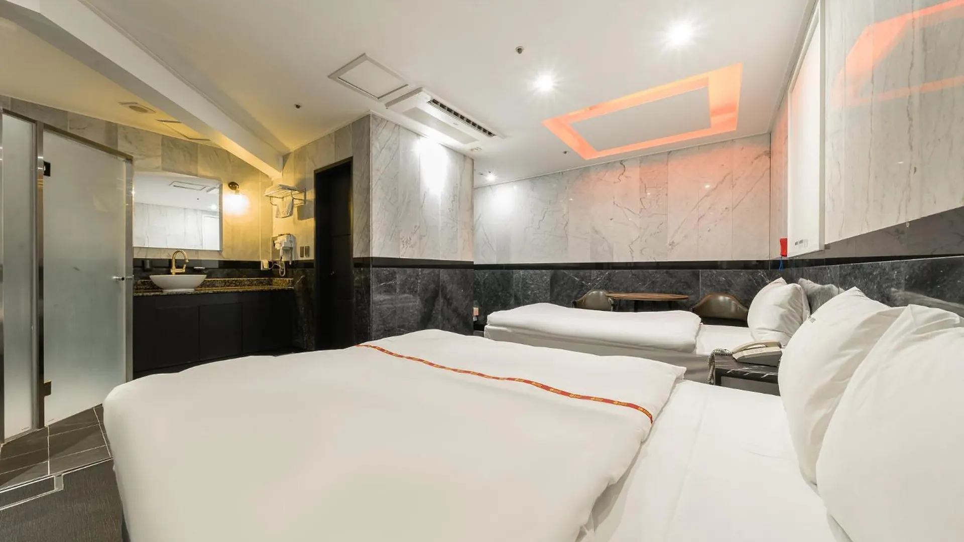 Hotel Signature Seoul